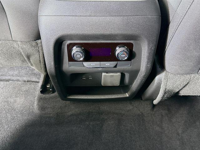 Photo of 2024 Summit White Chevrolet Traverse