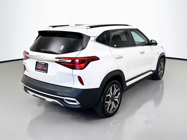 Photo of 2022 Snow White Pearl Kia Seltos