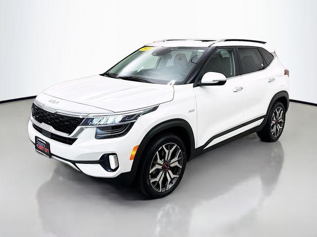 Photo of 2022 Snow White Pearl Kia Seltos