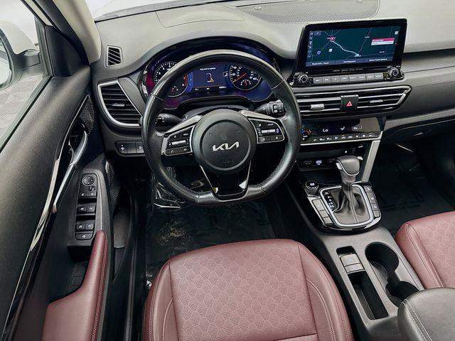 Photo of 2022 Snow White Pearl Kia Seltos