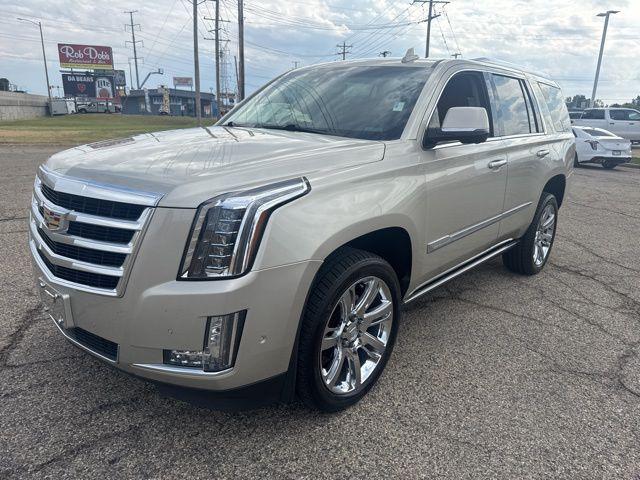 Photo of 2017 Silver Coast Metallic Cadillac Escalade