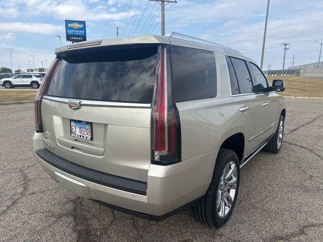 Photo of 2017 Silver Coast Metallic Cadillac Escalade