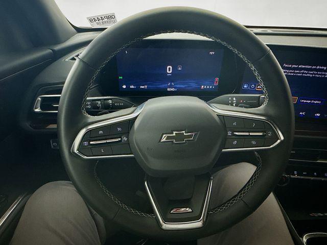 Photo of 2025 Iridescent Pearl Tricoat Chevrolet Traverse