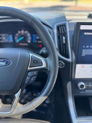 Photo of 2022 Agate Black Metallic Ford Edge