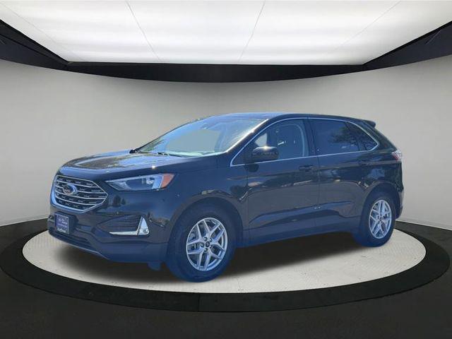 Photo of 2022 Agate Black Metallic Ford Edge