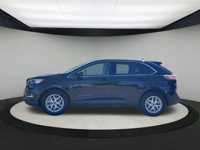 Photo of 2022 Agate Black Metallic Ford Edge