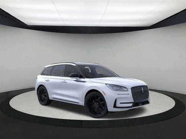 Photo of 2025 Crystal White Metallic Clearcoat Lincoln Corsair