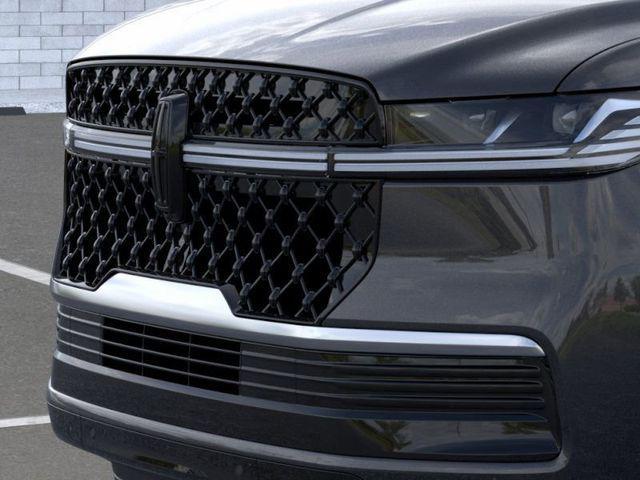 Photo of 2025 Starlight Gray Premium Colorant Lincoln Navigator