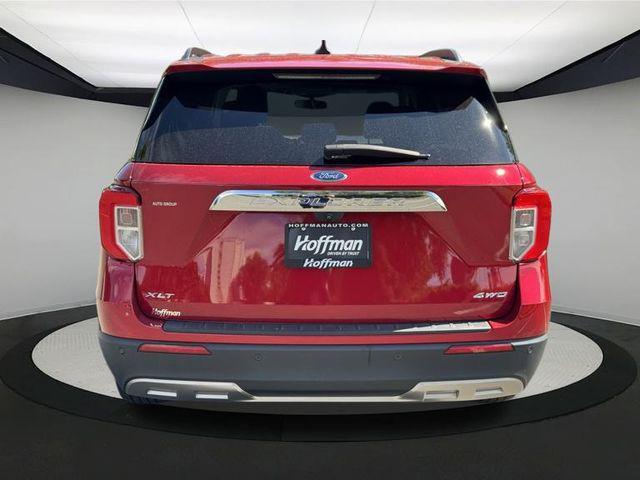 Photo of 2022 Rapid Red Metallic Tinted Clearcoat Ford Explorer