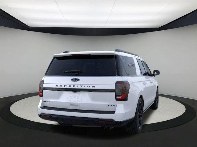 Photo of 2024 Star White Metallic Tri-Coat Ford Expedition Max
