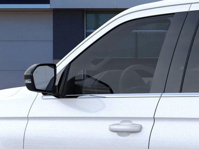 Photo of 2024 Star White Metallic Tri-Coat Ford Expedition Max