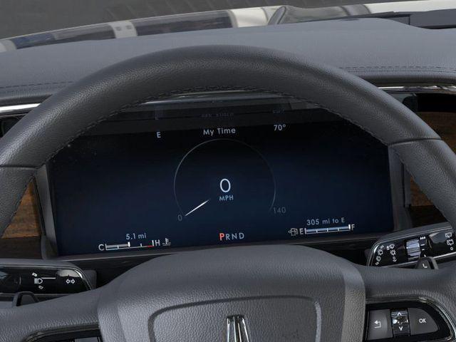 Photo of 2024 Starlight Gray Metallic Premium Colorant Lincoln Navigator