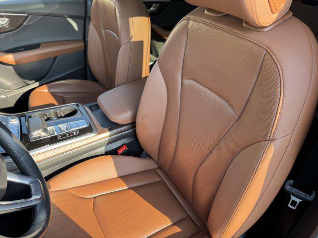 Photo of 2019 Night Black Audi Q8