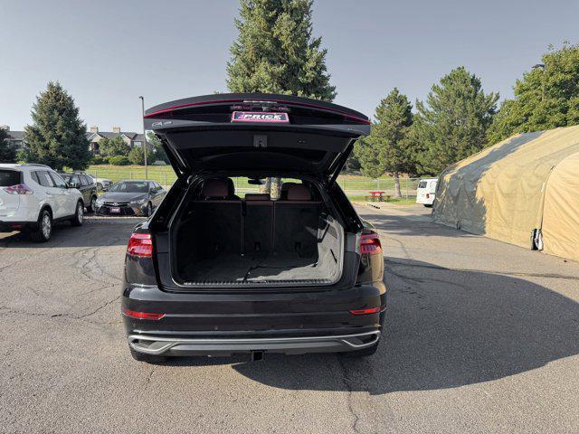 Photo of 2019 Night Black Audi Q8