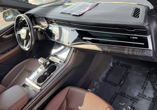 Photo of 2019 Night Black Audi Q8