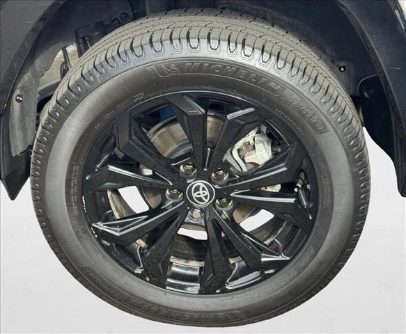 Photo of 2022 Blizzard Pearl/Midnight Black Metallic Toyota RAV4 Hybrid