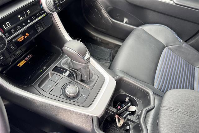Photo of 2022 Blizzard Pearl/Midnight Black Metallic Toyota RAV4 Hybrid