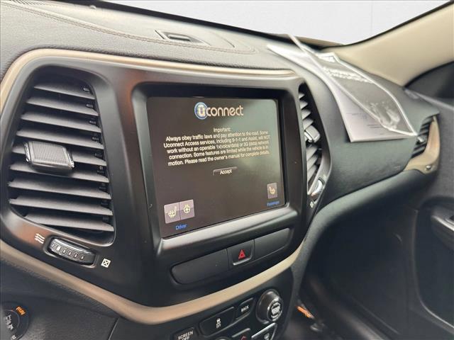 Photo of 2016 Billet Silver Metallic Clearcoat Jeep Cherokee