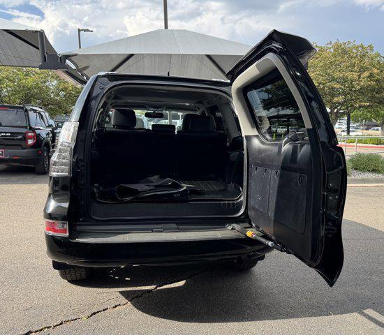 Photo of 2014 Black Onyx Lexus GX 460