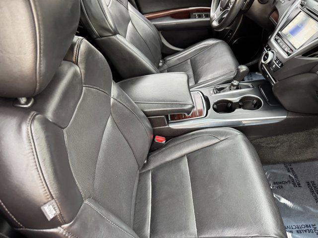 Photo of 2014 Graphite Luster Metallic Acura MDX