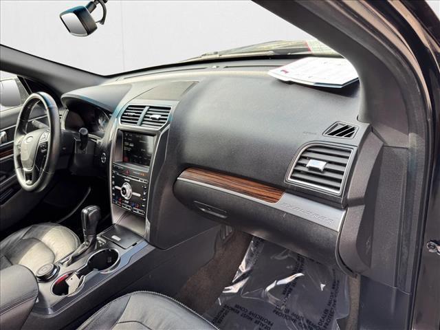 Photo of 2018 Shadow Black Ford Explorer