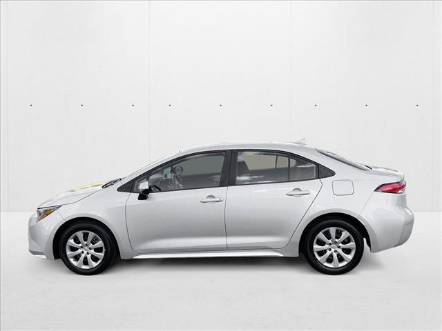 Photo of 2022 Classic Silver Metallic Toyota Corolla