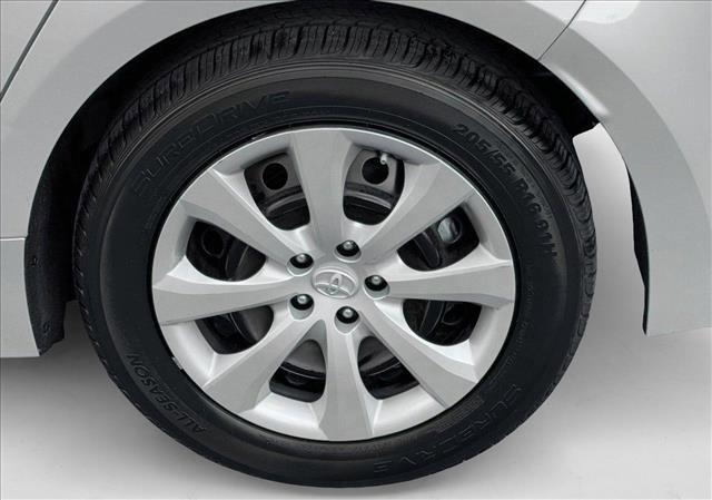 Photo of 2022 Classic Silver Metallic Toyota Corolla