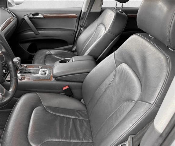 Photo of 2012 Ice Silver Metallic Audi Q7