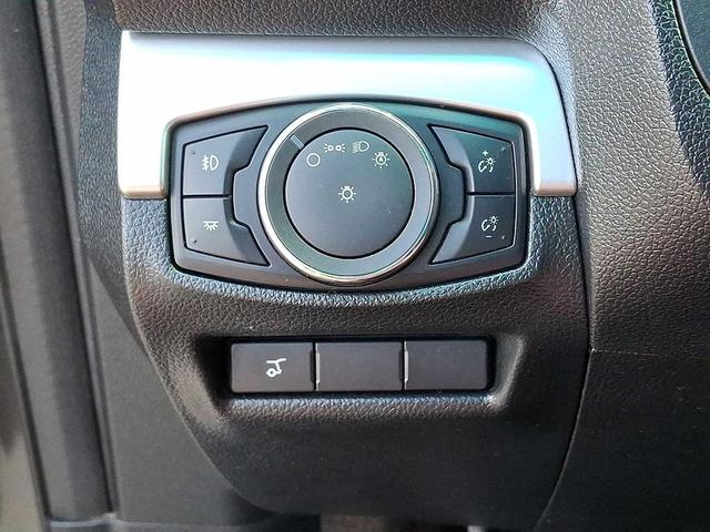 Photo of 2016 MAGNETIC METALLIC Ford Explorer