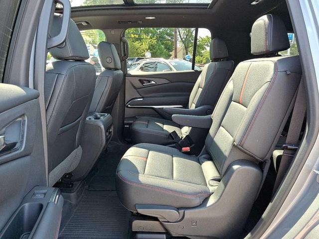Photo of 2024 Sterling Gray Metallic Chevrolet Traverse