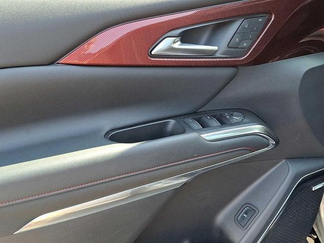 Photo of 2024 Sterling Gray Metallic Chevrolet Traverse