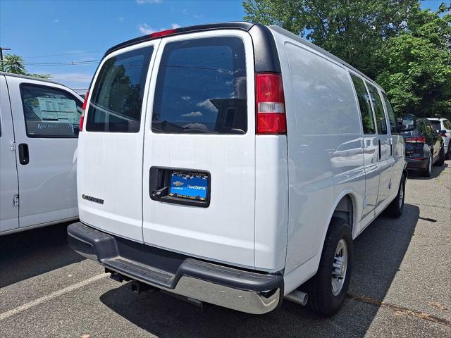 Photo of 2025 Summit White Chevrolet Express 2500