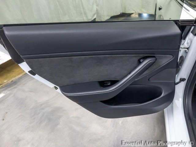 Photo of 2020 Pearl White Multi Tesla Model 3