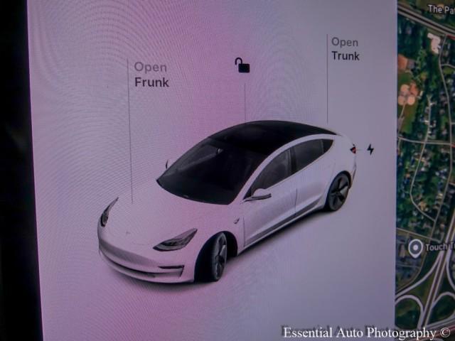 Photo of 2020 Pearl White Multi Tesla Model 3