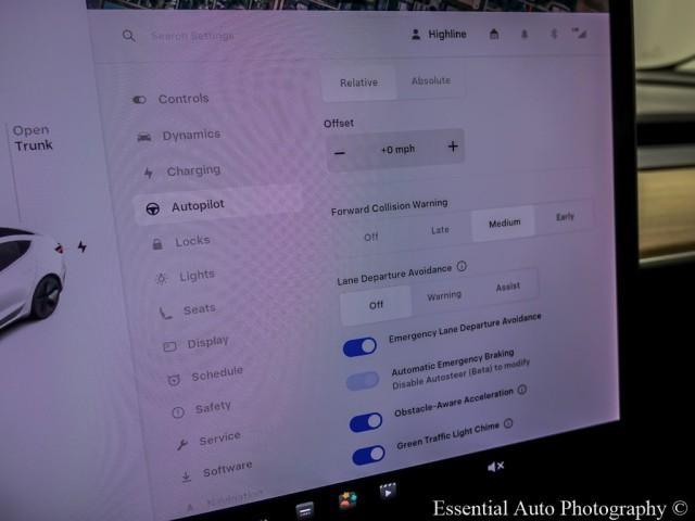 Photo of 2020 Pearl White Multi Tesla Model 3