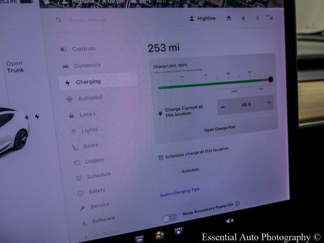 Photo of 2020 Pearl White Multi Tesla Model 3
