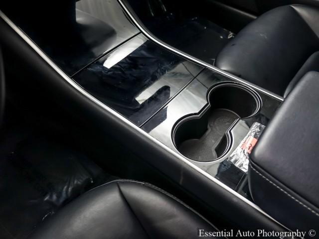 Photo of 2020 Pearl White Multi Tesla Model 3