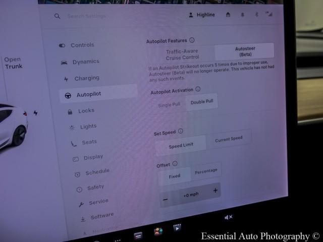 Photo of 2020 Pearl White Multi Tesla Model 3