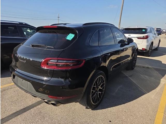 Photo of 2018 Night Blue Metallic Porsche Macan