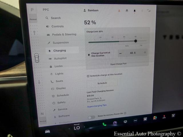 Photo of 2021 Black Tesla Model S