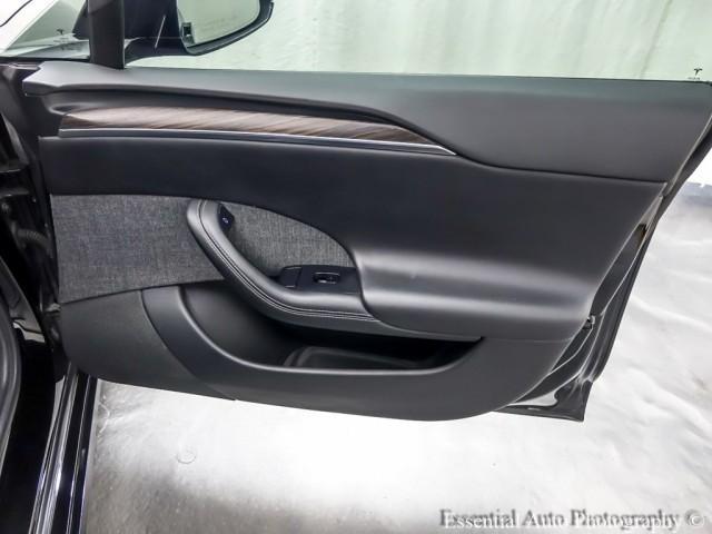 Photo of 2021 Black Tesla Model S