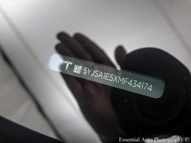 Photo of 2021 Black Tesla Model S