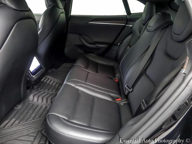 Photo of 2021 Black Tesla Model S