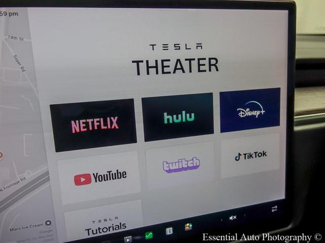 Photo of 2021 Black Tesla Model S