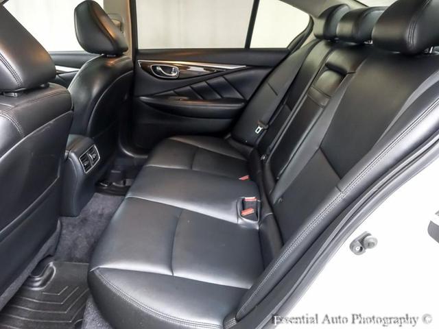 Photo of 2019 Pure White INFINITI Q50