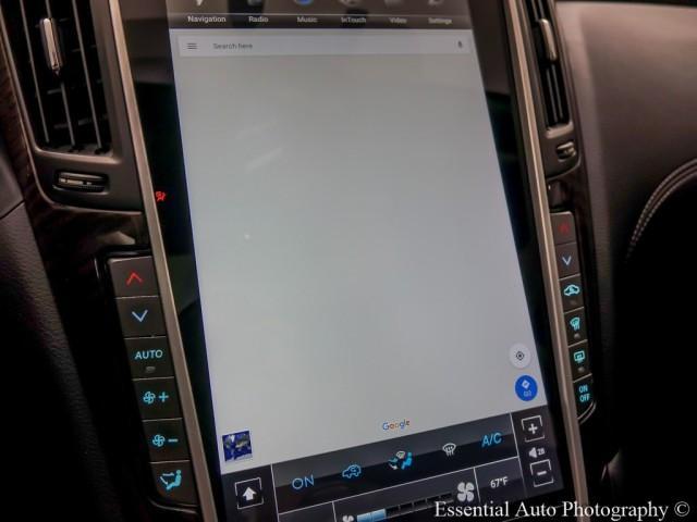 Photo of 2019 Pure White INFINITI Q50