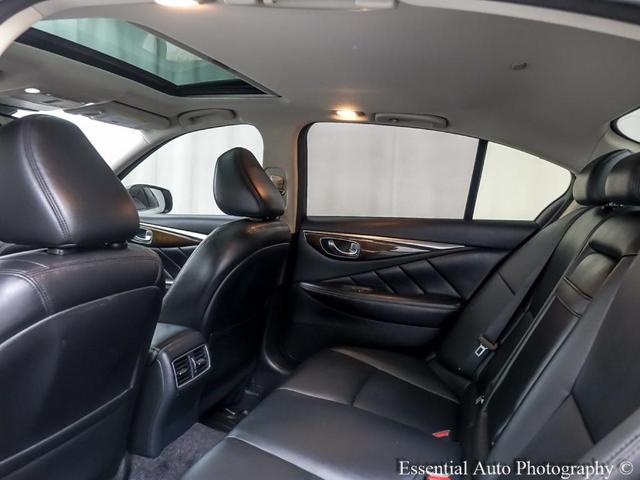 Photo of 2019 Pure White INFINITI Q50