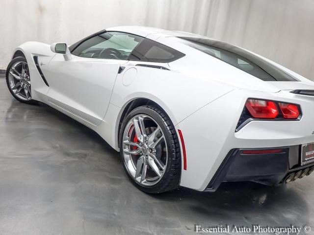 Photo of 2018 Arctic White Chevrolet Corvette