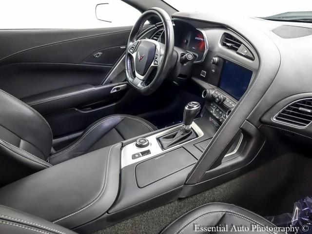 Photo of 2018 Arctic White Chevrolet Corvette