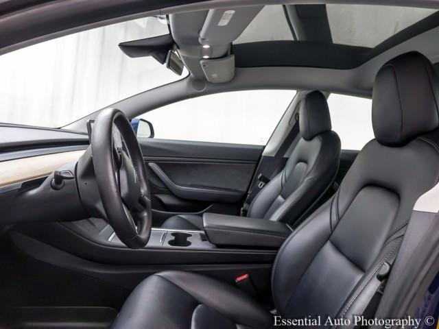 Photo of 2021 Deep Blue Metallic Tesla Model 3